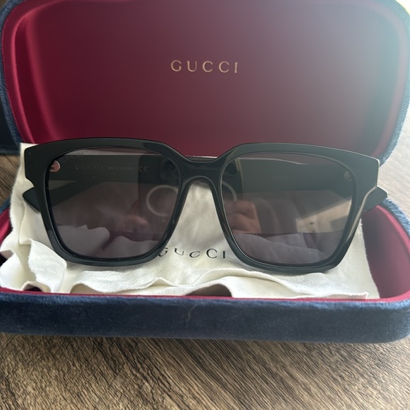 Gucci - Picture 3 of 17